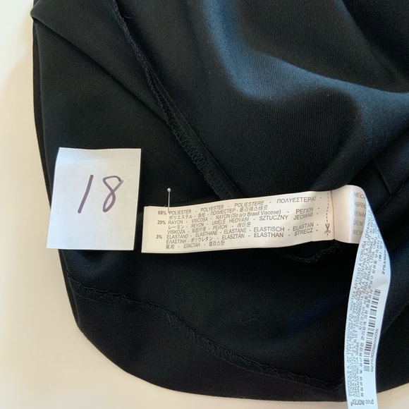 Zara Basics Jet Black straight skirt, size medium - Picture 4 of 5